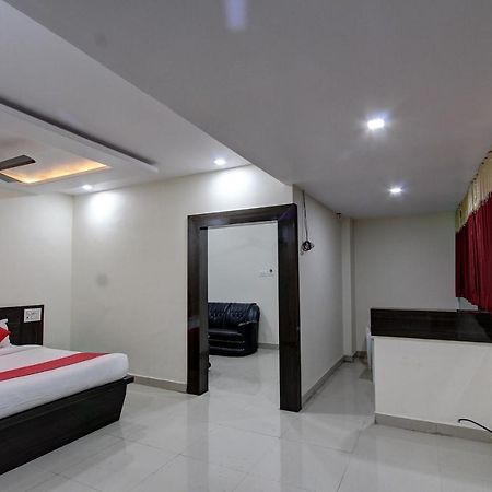 Collection O 38566 Mk Hotel And Lodge Gulbarga Dış mekan fotoğraf