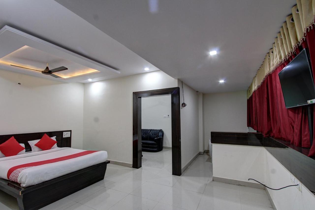 Collection O 38566 Mk Hotel And Lodge Gulbarga Dış mekan fotoğraf