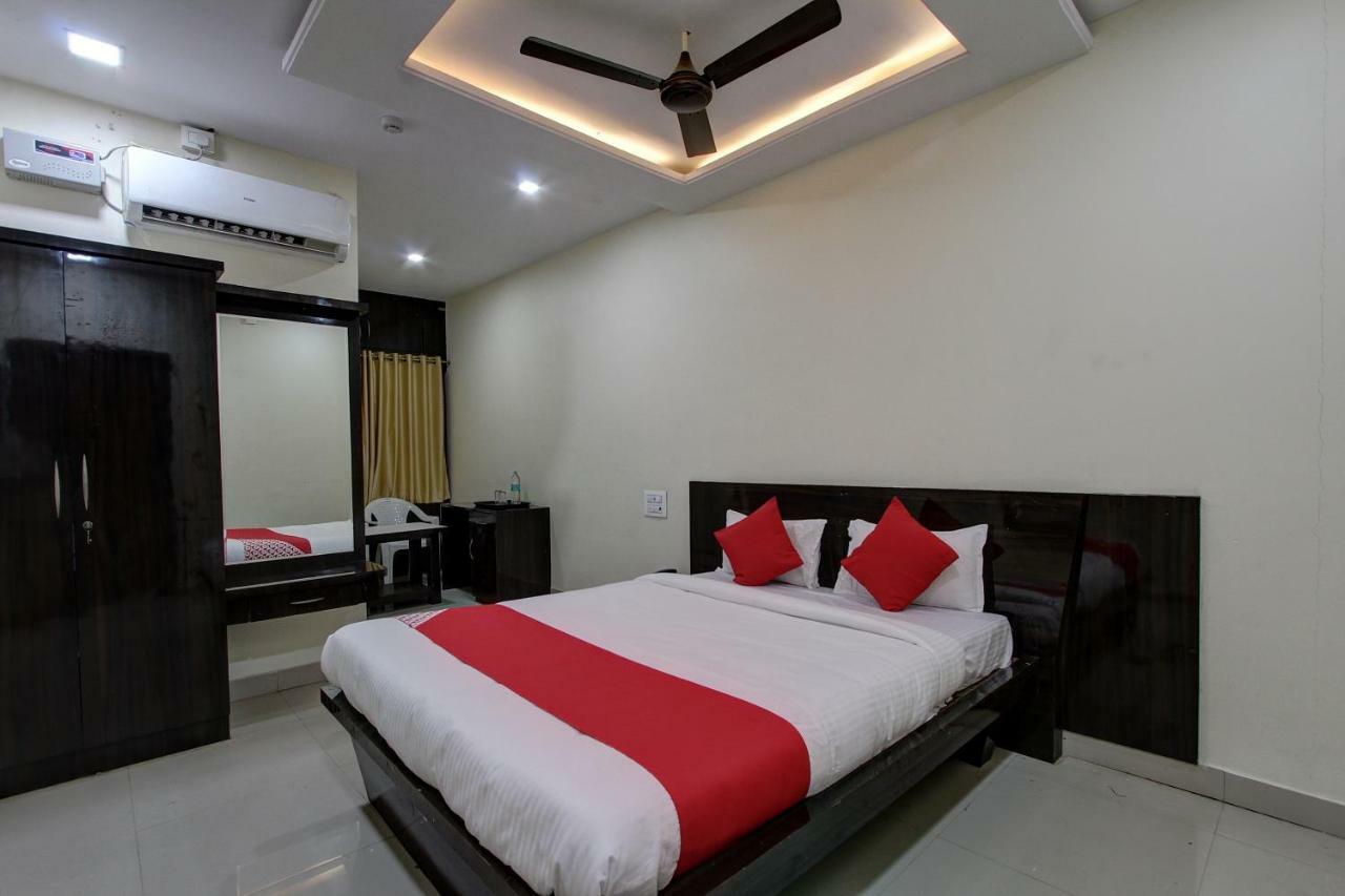 Collection O 38566 Mk Hotel And Lodge Gulbarga Dış mekan fotoğraf